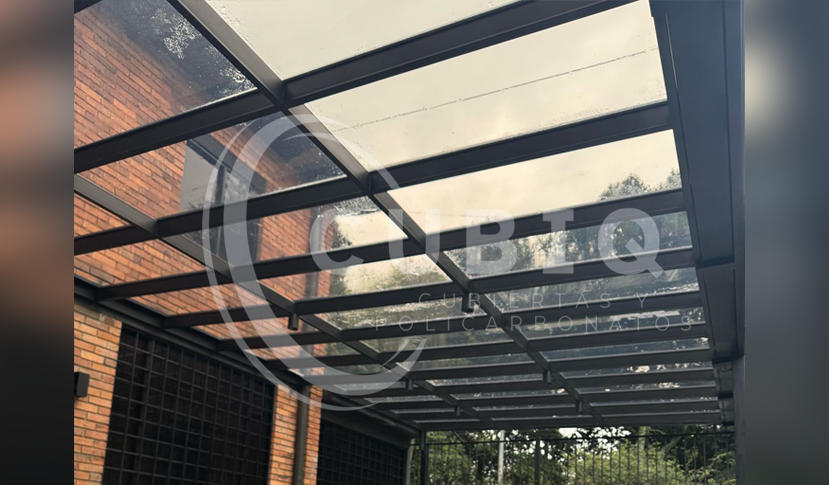 Policarbonatos y acrílicos